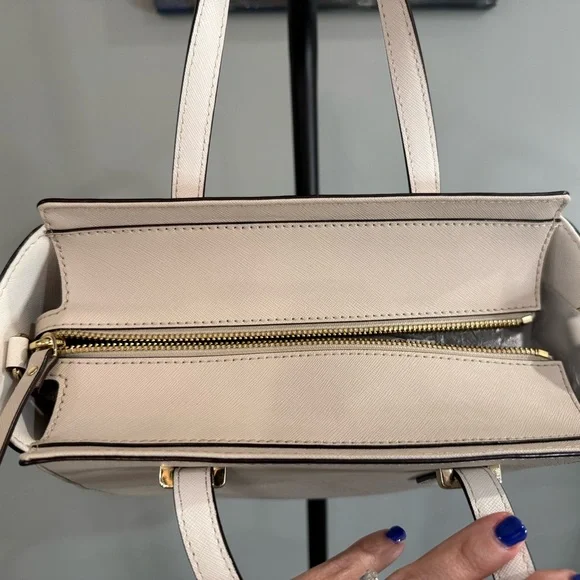 Kate Spade New York Cedar Street Hayden Bag In Blush & Cream with Gold Hardware - Picture 6 of 14